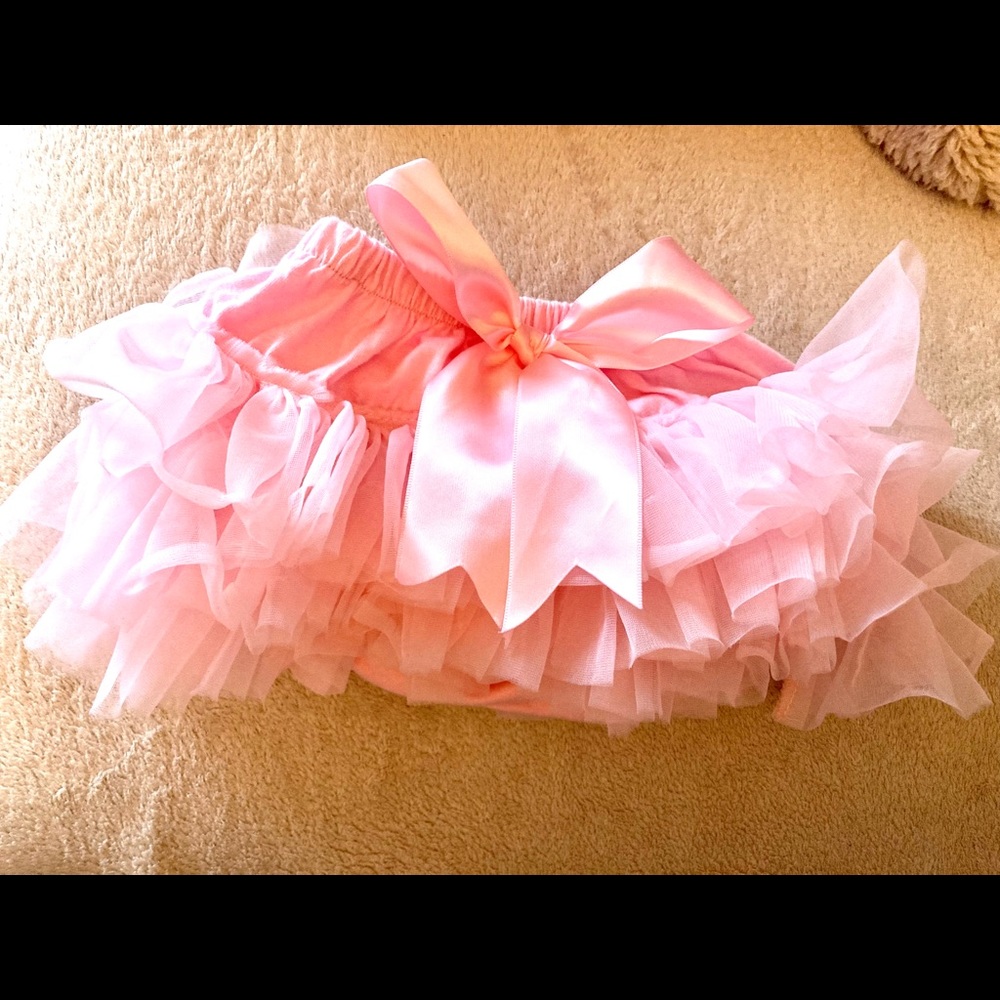 Tutu bottom with bow on back